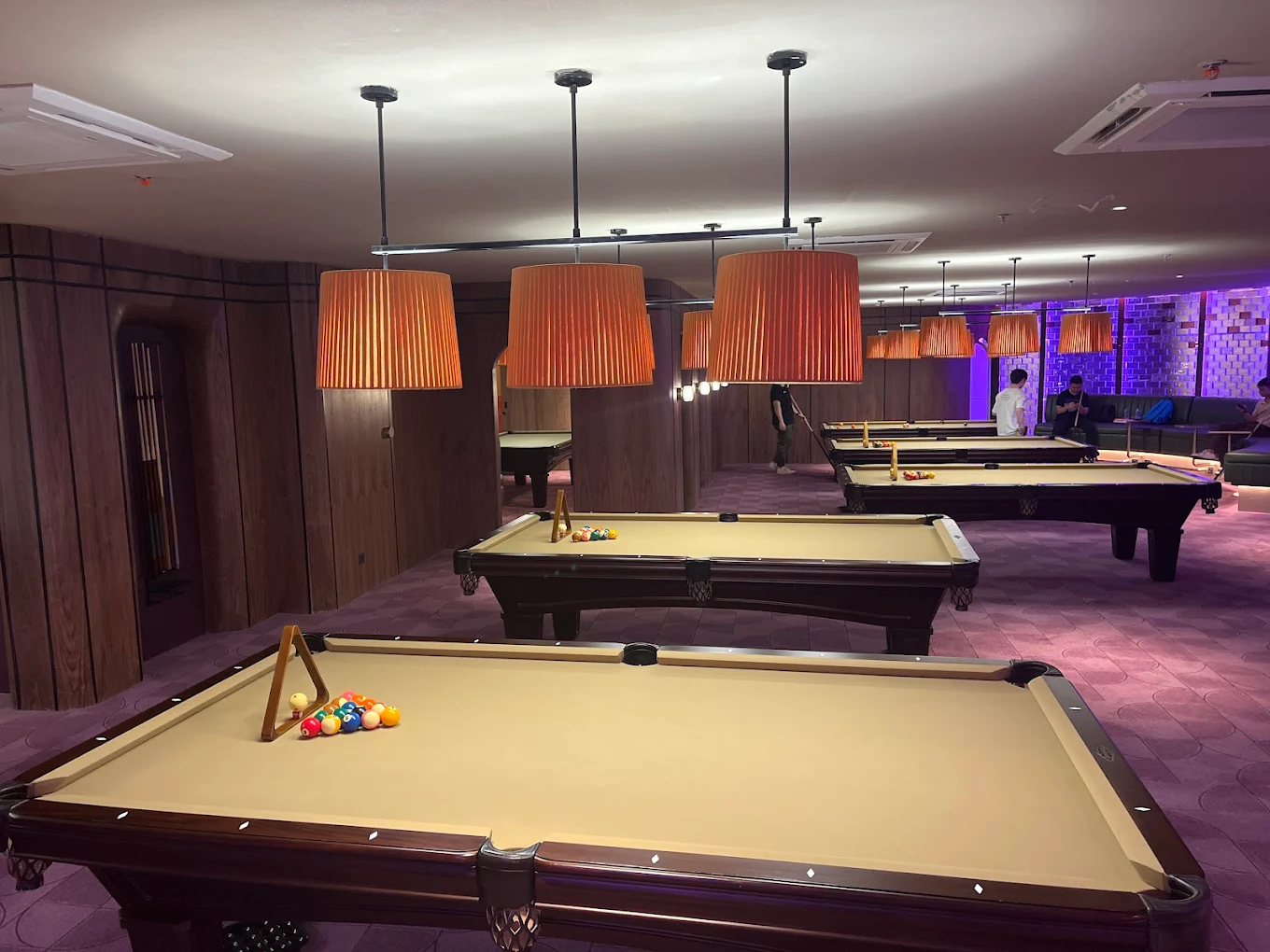 QBilliard Hall